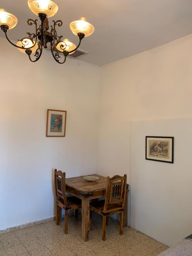 בית האבן העתיק מ-1885 עם מגונית פרטית בחצר Rosh Pinna Exterior foto